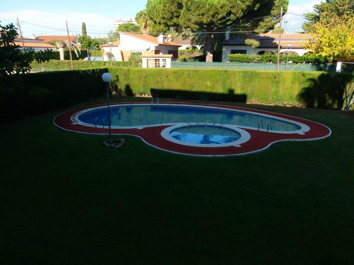 Cozzy flat in a quiet&nice area / Acogedor apartamento en zona tranquila y agradable Cambrils Exterior foto